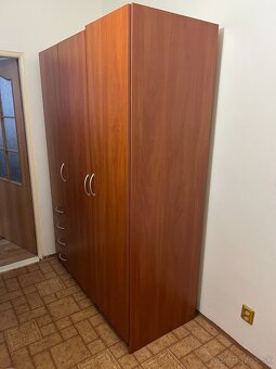 zánovný nábytok - 2
