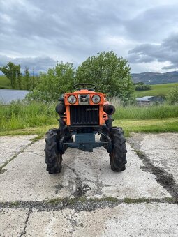 japonsky malotraktor Kubota b7001 - 2