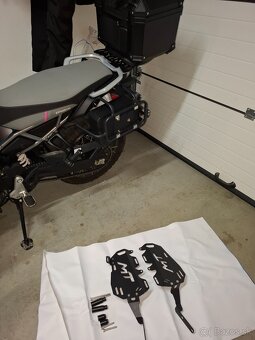 Bočné nosiče batožiny na CF Moto 450 MT - 2