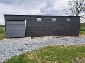 Plechová garáž 12x8m vyklopna brána. - 2