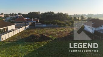 Stavebný pozemok Nesvady, 574 m2, tichá ulička, kúpalisko - 2