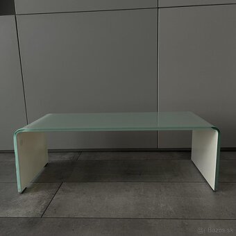 Podstavec zo skla - 2