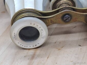 Predám funkčný perleťový divadelný dalekohlad Chevalier Fabt - 2