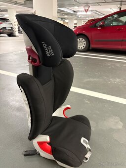 Predam autosedacku Britax Romer - 2