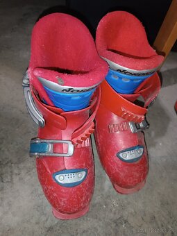 Detské lyže, lyžiarky, korcule na lad, prilba - 2