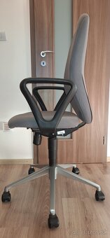Kancelárska stolička - 2