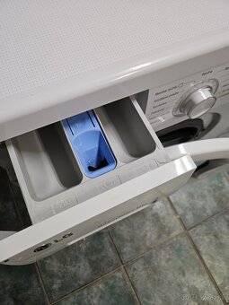 Pracka uzka LG 6kg - 2