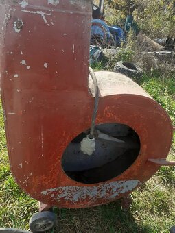 Fukar na seno žralok - 2