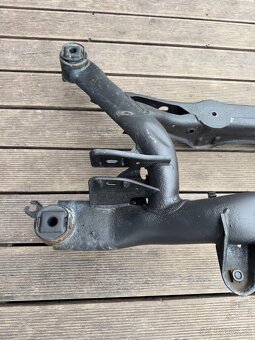 Zadná nápravnica Superb 2 - 2