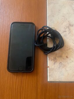 Predám iPhone 8.256 GB. - 2