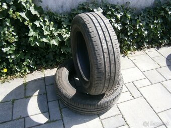 Predám 2x letné pneu TRACMAX 195/65 R16C 104/102T - 2