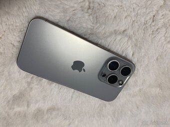 iPhone 15 pro 256 GB - 2