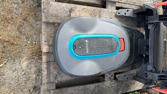 Predám automatickú kosačku GARDENA 1200m2 - 2