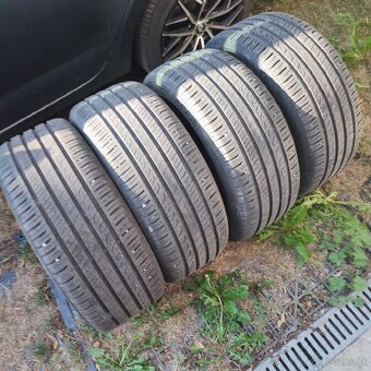 235/45/r18 - 2