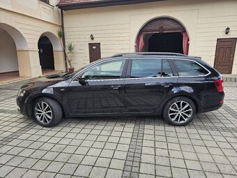 Škoda Octavia Combi 2.0 TDI DSG Edition Navi DVD Ťažné R17 - 2