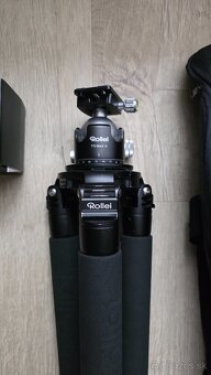 Mohutný carbon statív Rollei s hlavou: nosnosť 65kg - 2