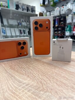Apple iPhone 17 Pro 512gb cosmic orange - 2