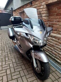 Honda ST 1300 Pan European - 2