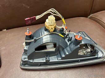 Bmw f11 kufrove svetlo - 2