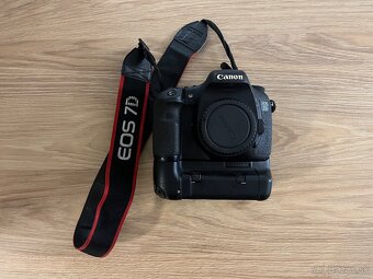 Predám Canon EOS 7D + grip + SIGMA 70-200mm f2.8 macro - 2