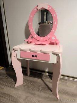 Detský kozmetický stolík,drevené malovatka zdarma k stoliku - 2