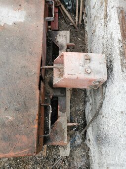 nahrňacia lopata na dopravníkový pás - 2