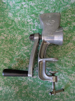 Predam retro mlyncek na mak - 2