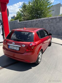 Predam KIA Ceed 1.4 77.2 kW rok 2007 - 2