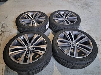 Predam Original elektrony Volkswagen 5X112 R18 a letne pneu - 2