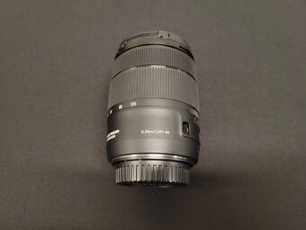 Canon EF-S 18-135mm f/3.5-5.6 IS - 2