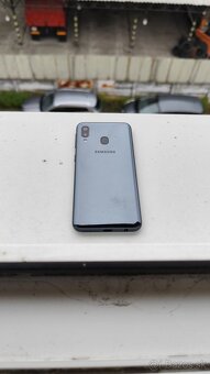 Samsung A20e - 2