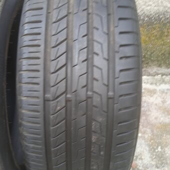 215/50 R17 - 2