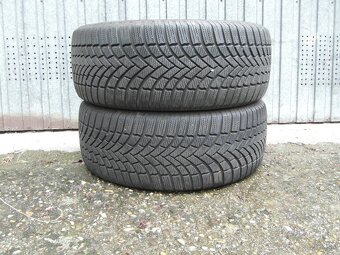 235/55 R17 - 2