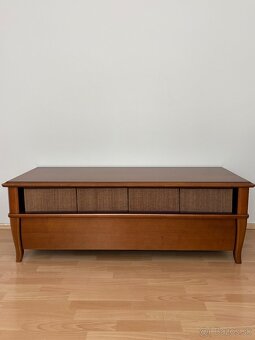 stolík pod TV a komoda - 2
