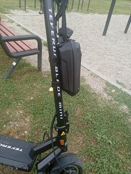 Predám kolobežkau novu Teverun blade mini pro čierna - 2