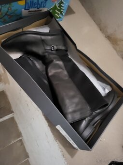 Predám elegantné dámske kožené čižmy ECCO SHAPE - 2