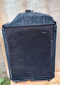 Predám chladič na Zetor UR II - 2