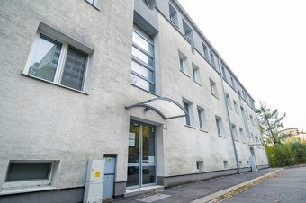 Svetlý 3-izbový byt s 2 loggiami a garážou v BA III, Kramáre - 2