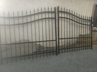 Kovaná brána pozink + farba - 2