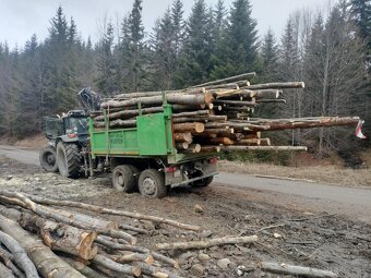 Vlečka s hydraulickou rukou - 2