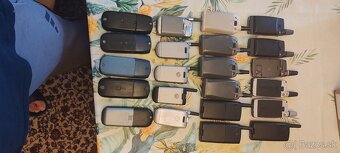 Staré mobily,telefony - 2