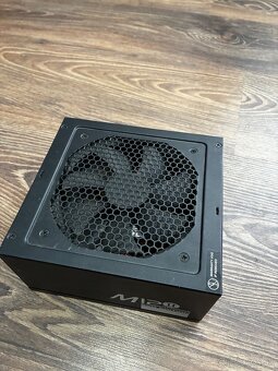 Modulárný zdroj Seasonic M12 Bronze 620w - 2