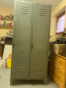 Plechová skriňa - 2