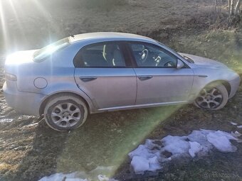 Predám prípadne rozpredám alfa Romeo - 2