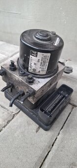 ABS Pumpa Škoda Octavia 1 , Volkswagen Golf 4 - 2