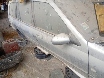 Rozpredám Peugeot 406 kombi - 2