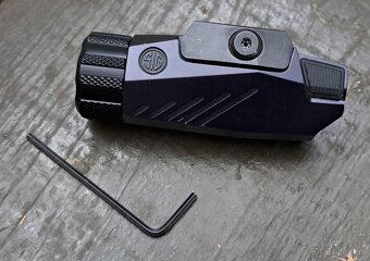 TAKTICKE SVETLO SIG SAUER - 2