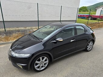 Honda Civic1.8i-VTEC Sport automat174000km nová stk1.majiteľ - 2