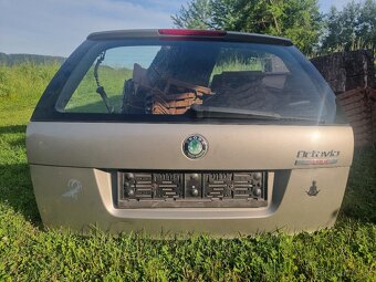 Škoda Octavia 2 Scout – zadné kufrové dvere - 2