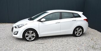 Hyundai i30 CW 1.6 CRDi, SR voz, 1. maj, TOP výbava, DPH - 2